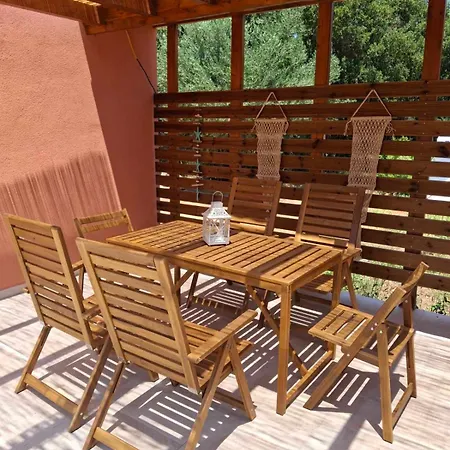 Villa Elysian Olive